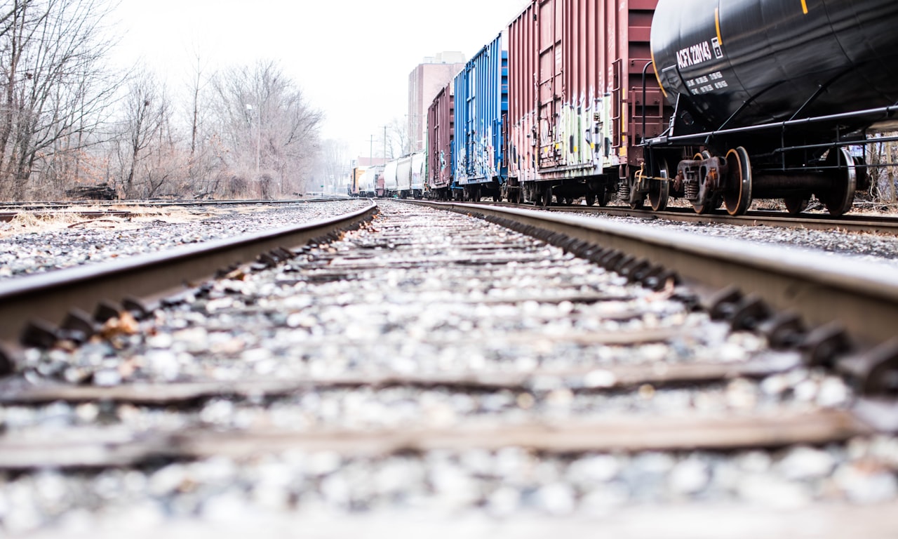 المسارات الخشبية للقطارات: فهم عوامل التوافق